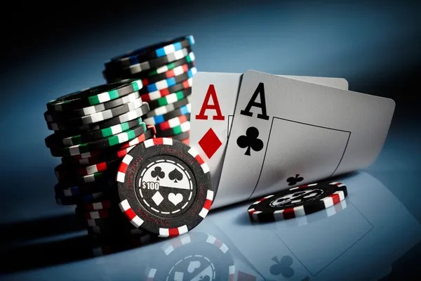 Live dealer and slot game preview at hw88